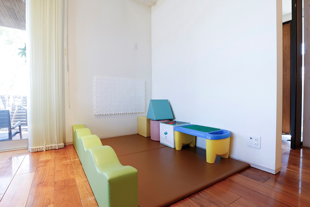 お子さまが楽しく遊べるキッズルーム